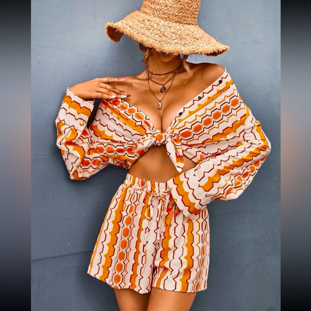 SHEIN Matching Set. Shorts & Shirt.